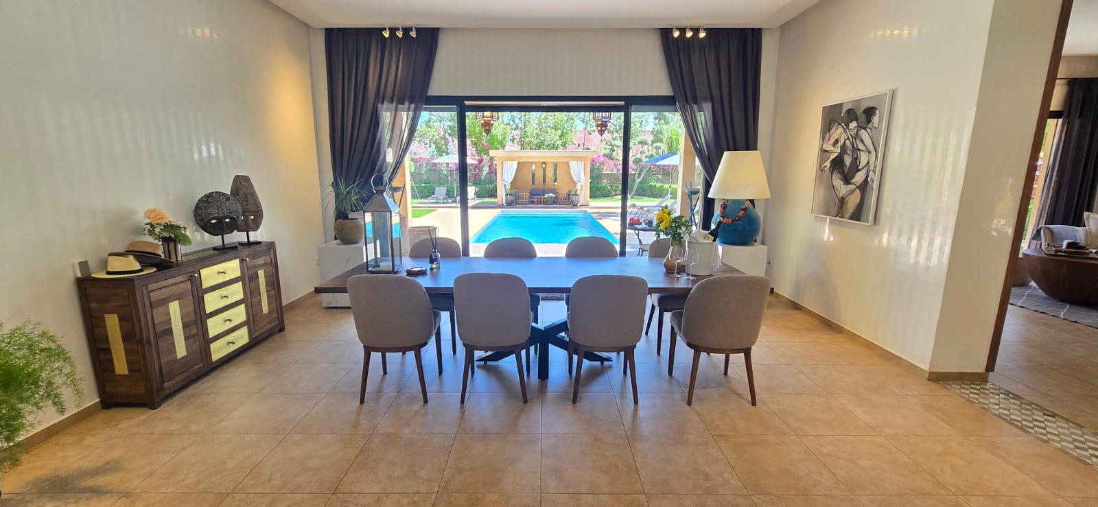 Villa, Amelkis area