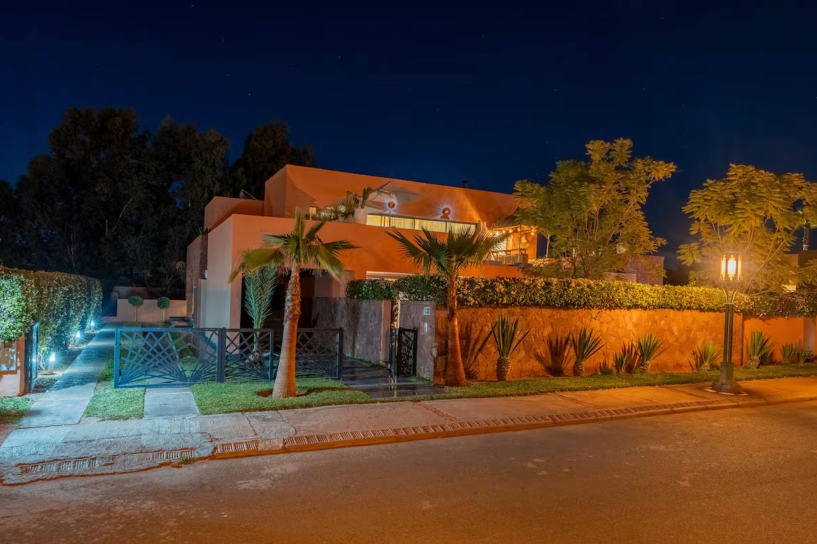 Villa, Amelkis area