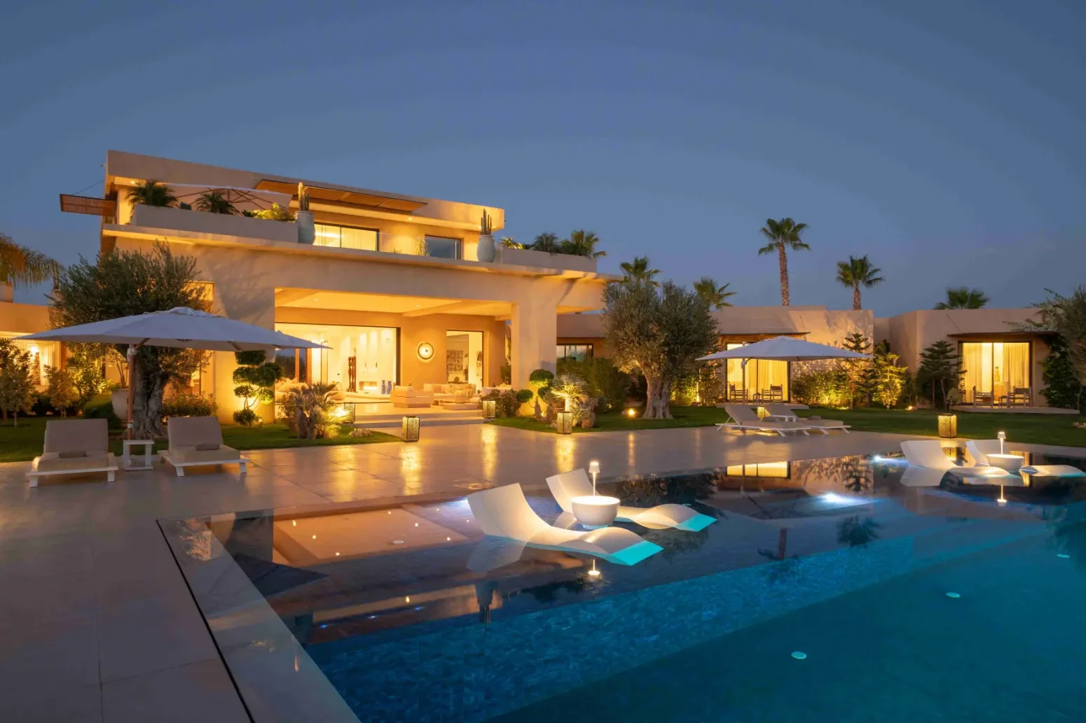 Villa, Amelkis area