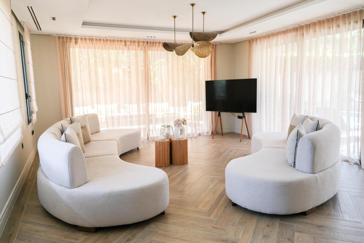 Villa, Amelkis area